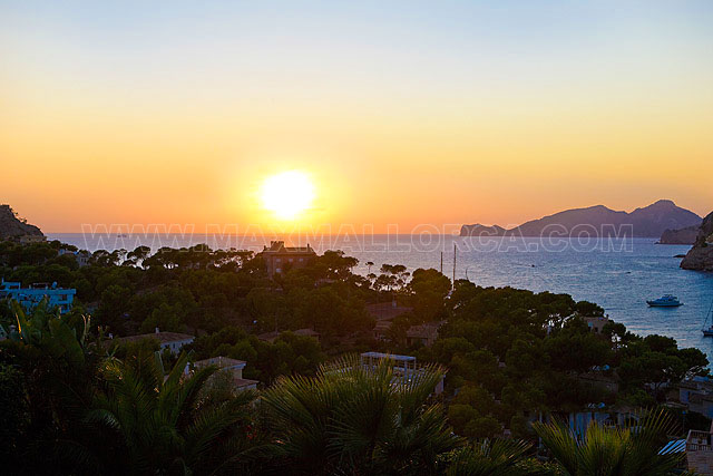 villa_puerto_andratx_mallorca_sonnenuntergang_sunset_violi_near_villa_italia_first_mallorca_location_ (44).jpg